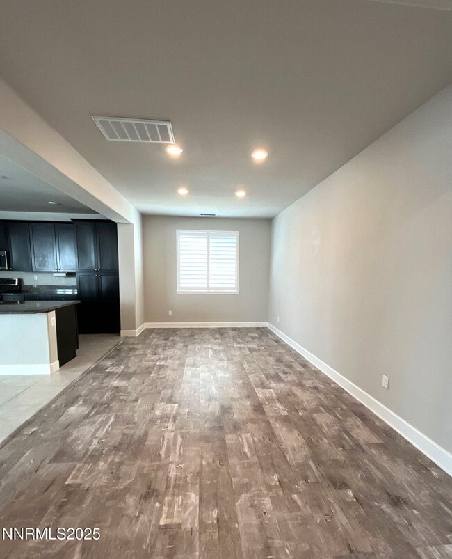 Building Photo - 2025 Elk Falls Way