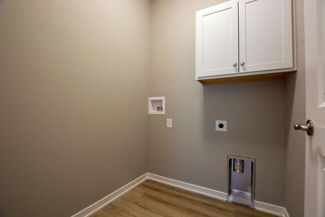 Building Photo - 358-S400 N Allen Street