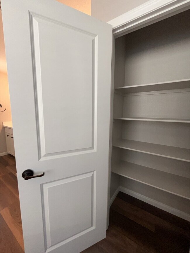 Building Photo - 2122 Bethesda Fountain Rd