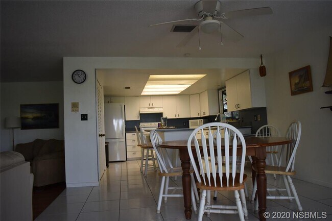 Building Photo - 4502 Saxon Dr