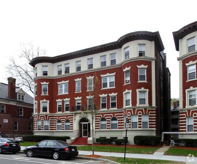 Primary Photo - 1589-1595 Beacon St