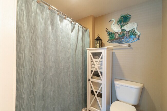 Building Photo - 104 Gulfside Ct