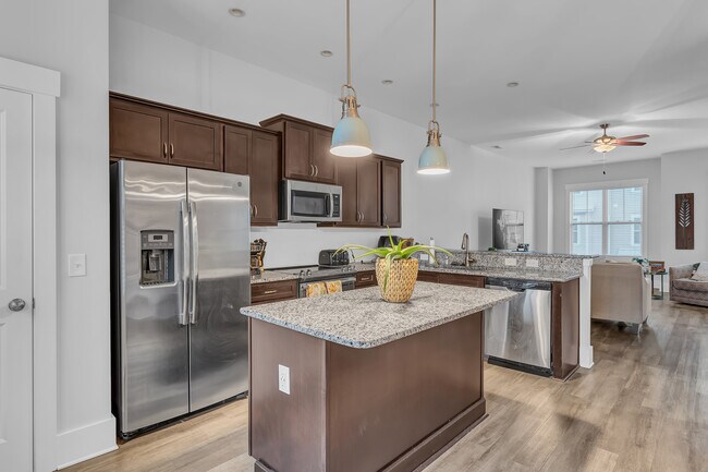 Building Photo - 3651 Watch Hill Way