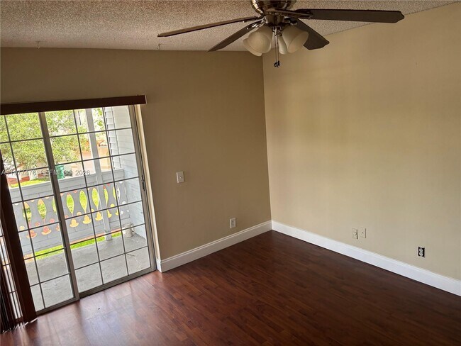 Building Photo - 10421 Mahogany Key Cir