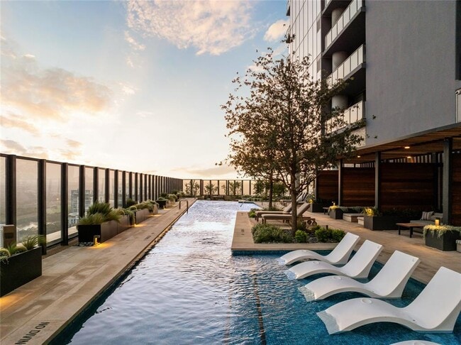 Building Photo - 600 Guadalupe St