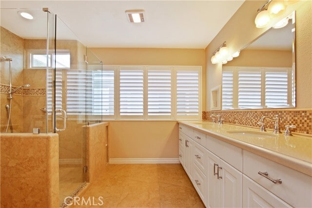 Building Photo - 4 Greenbriar