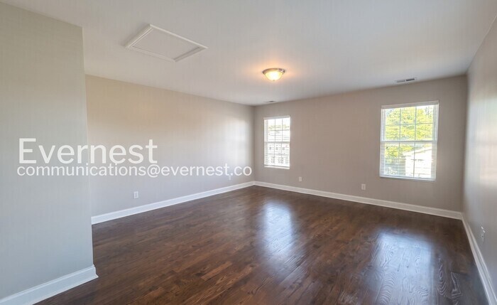 Building Photo - 506 Eastboro Dr