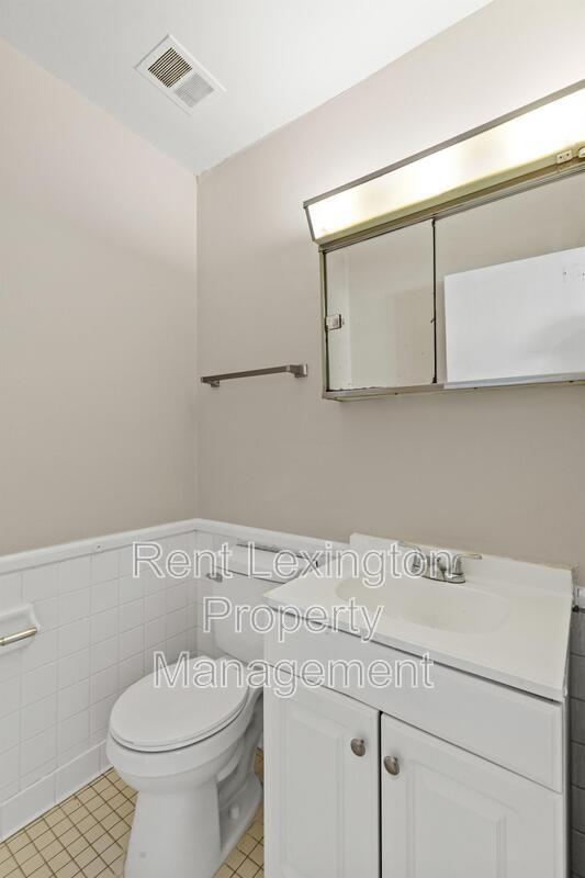 Building Photo - 1138 Gainesway Dr
