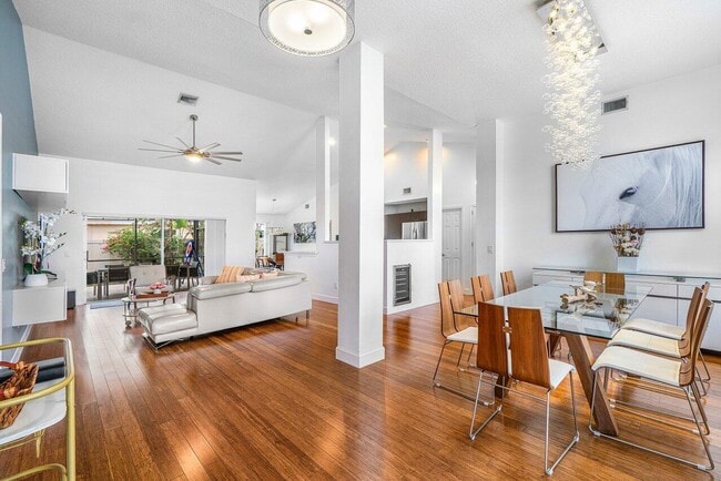 Building Photo - 2470 Sandstone Ct