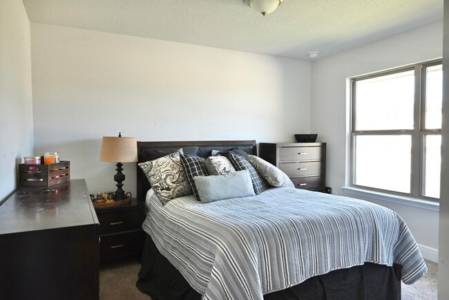 Building Photo - 326 Keswick Ln