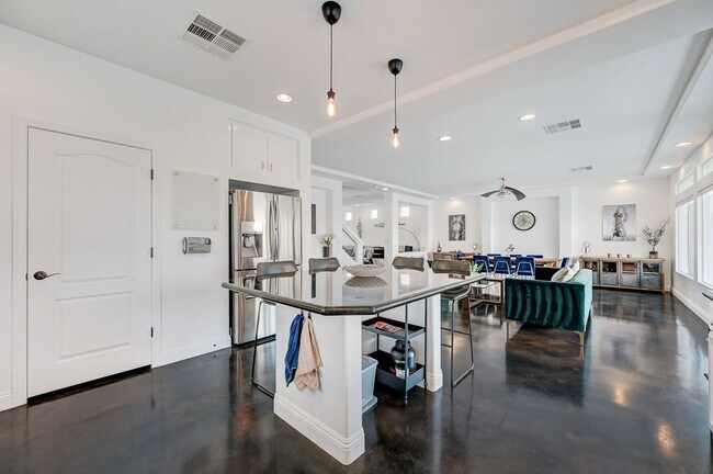 Building Photo - FANTASTIC FULLY UPGRADED FURNISHED RENTAL LOCATED IN THE SOUTHWEST!!!