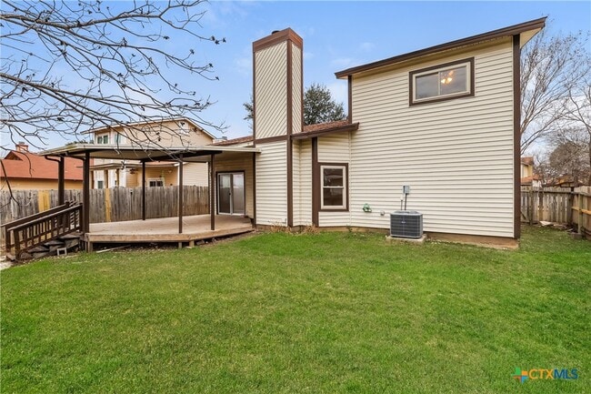 Building Photo - 13031 Feather Ridge Dr