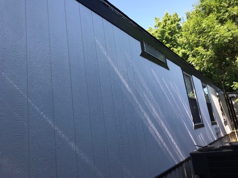 Building Photo - 6209 Angle Dr