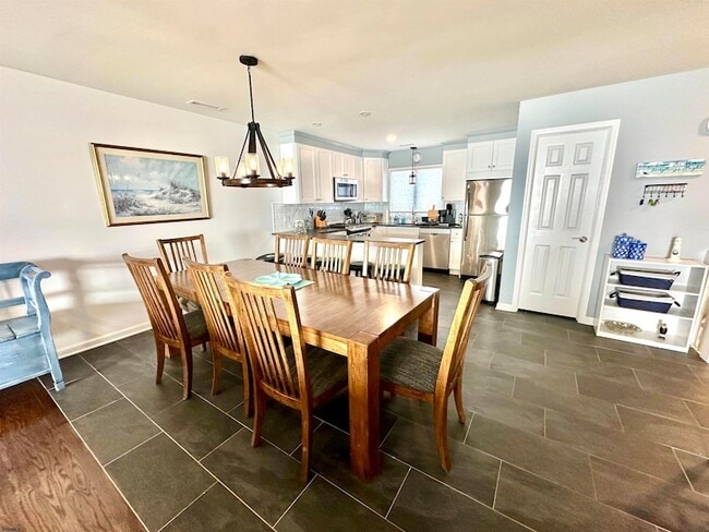 Building Photo - 612 E Brigantine Ave