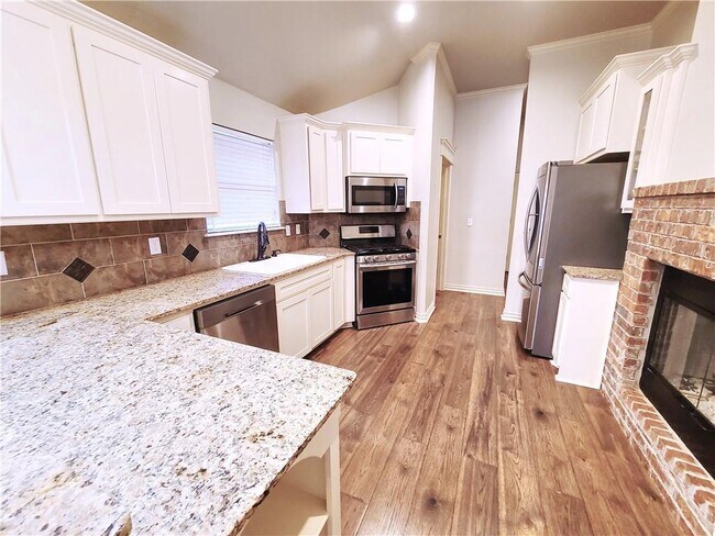 Building Photo - 3012 NW 191st St