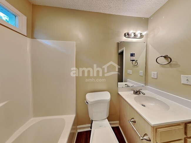 Building Photo - 3100 Twatchman Dr