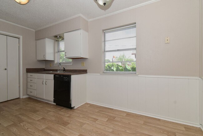 Building Photo - 3117 Chaparral- House