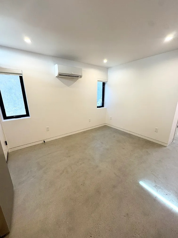 Building Photo - 1405 Tomato Alley