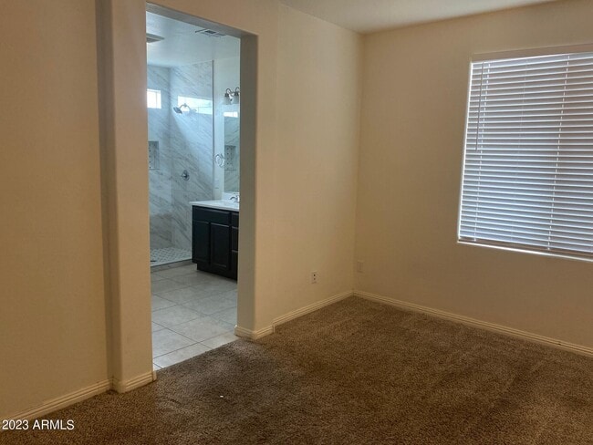 Building Photo - 826 W Nova Pl