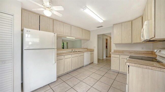 Building Photo - 5010 Barrington Cir
