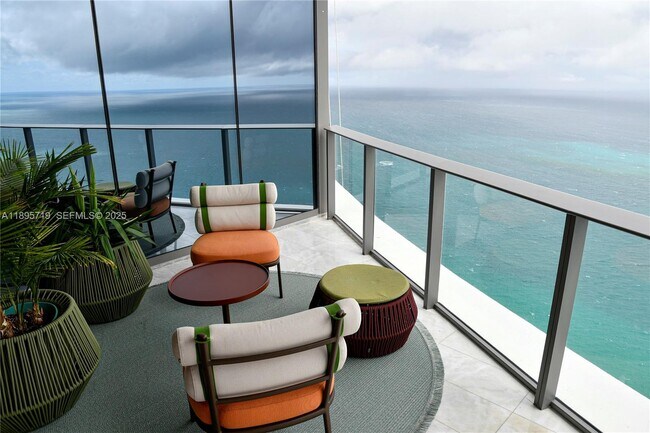 Building Photo - 15701 Collins Ave