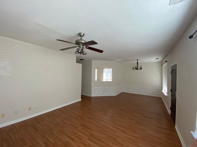 Building Photo - 5273 Trophy Dr