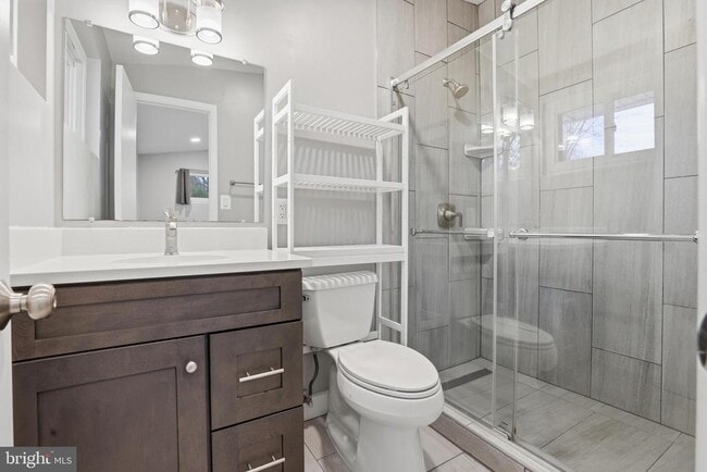 Building Photo - 6616 Beverly Ave