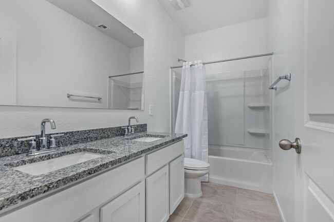 Building Photo - Beautiful 5-Bed Dream Home in The Village at Copper Basin