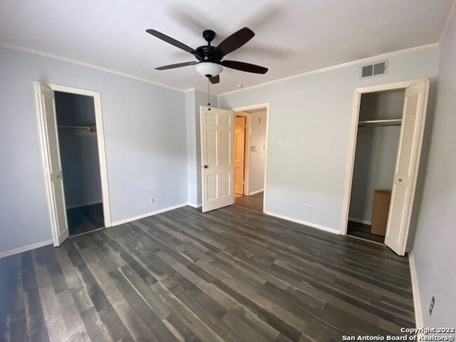 Building Photo - ONE BEDROOM CONDO ALAMO HEIGHTS
