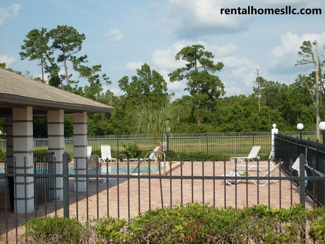 Building Photo - Remodeled Patio Home, Minutes Away From UC...