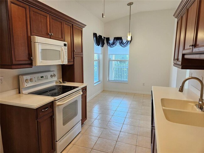 Building Photo - 920 Onager Ct