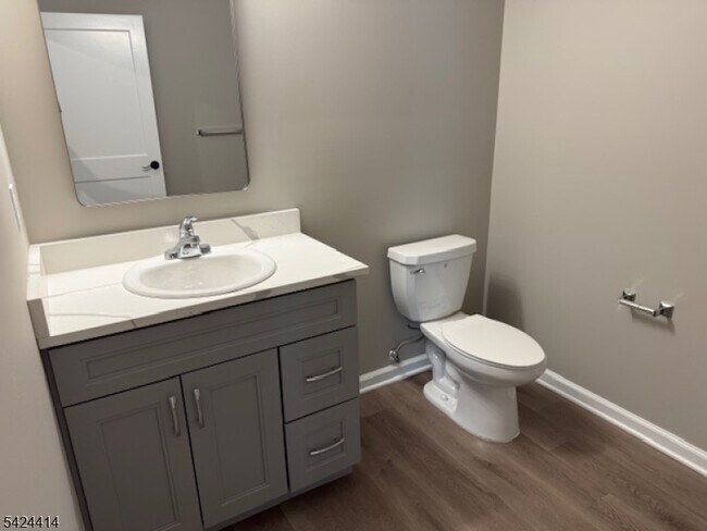 Building Photo - 237 Main St