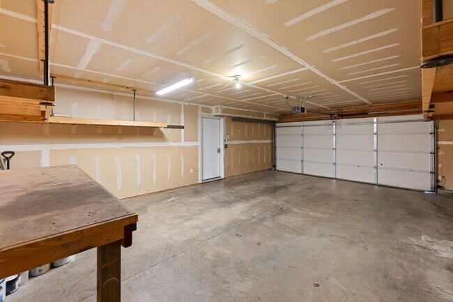 Building Photo - 3417 E 36th Ave
