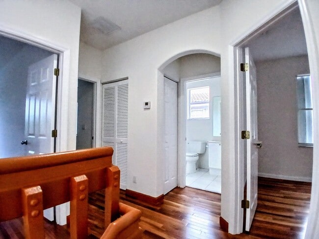 Building Photo - 1171 W Magnolia Cir
