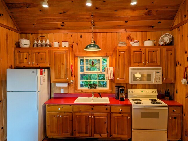 Building Photo - 54 Teaberry Ln