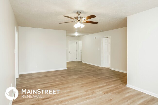 Building Photo - 114 Chriswood Ave