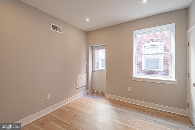 Building Photo - 5412 Chancellor St