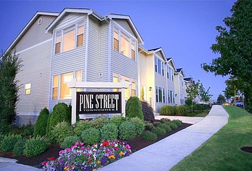 Building Photo - Pine Street Townhomes