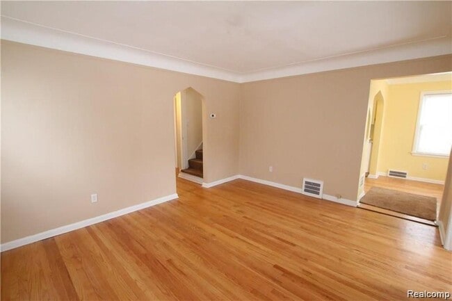 Building Photo - 25369 Ivanhoe Ave