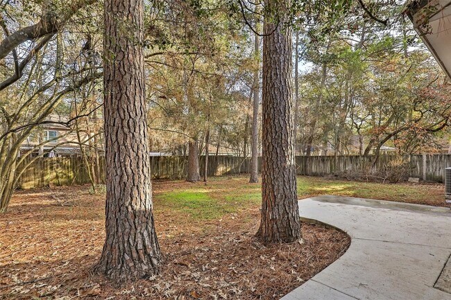 Building Photo - 98 S Village Knoll Cir