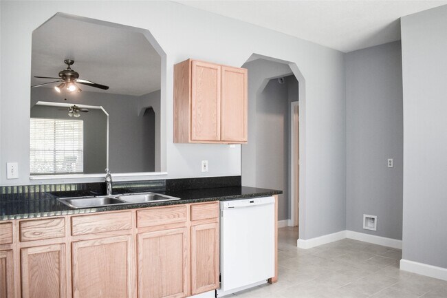 Building Photo - 1006 Addison Park Ln