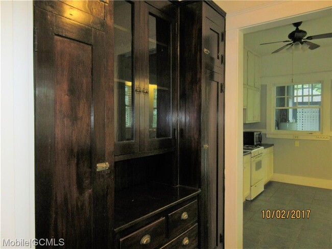 Building Photo - 1576 Dauphin St