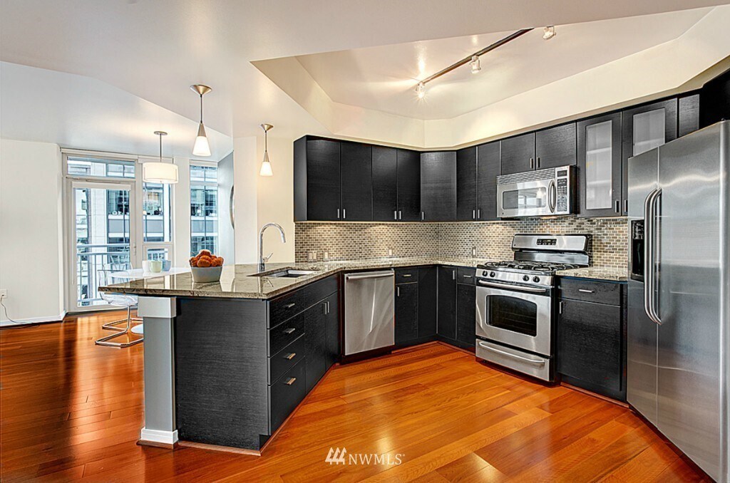Kitchen - 819 Virginia St