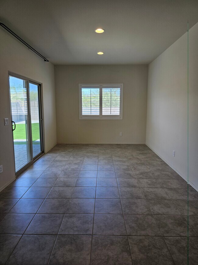 Building Photo - 24388 W Verlea Dr