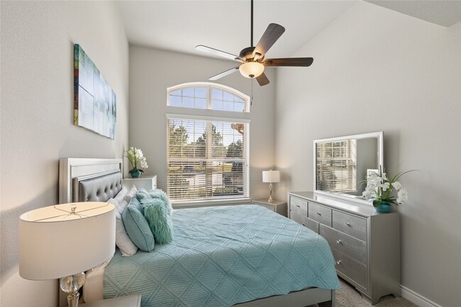 Building Photo - 9018 Meacom Dr