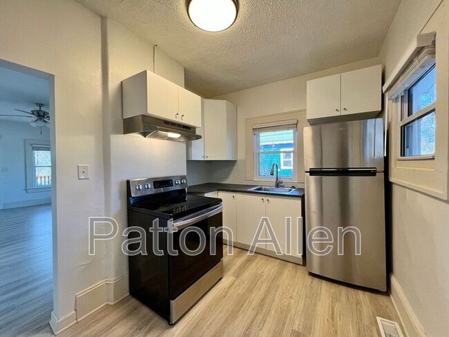 Building Photo - 90 Fairfax Ave