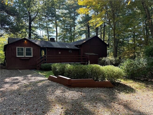 Primary Photo - 32 Beeholm Rd
