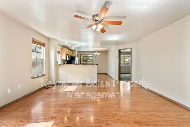 Building Photo - 3354 W Wave Dr