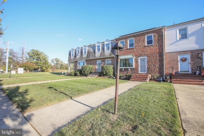 Building Photo - 12337 Chesterton Dr