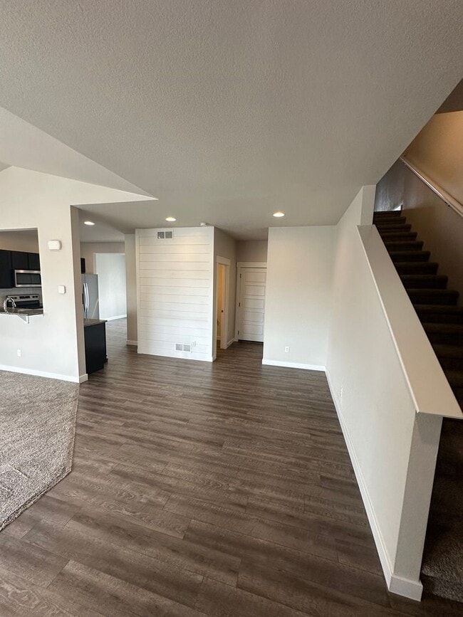 Building Photo - Amazing 3 bedroom townhome in Windsor!